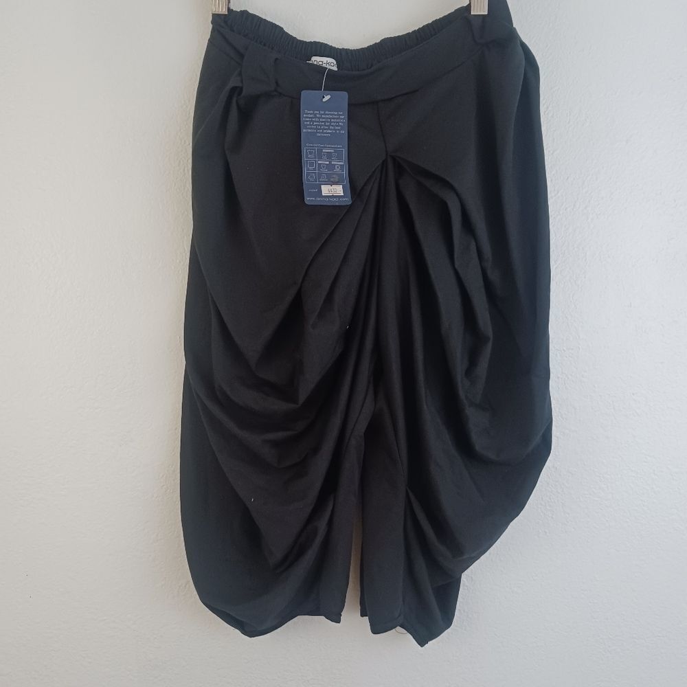 Anna Kaci black baggy crop pants size 5